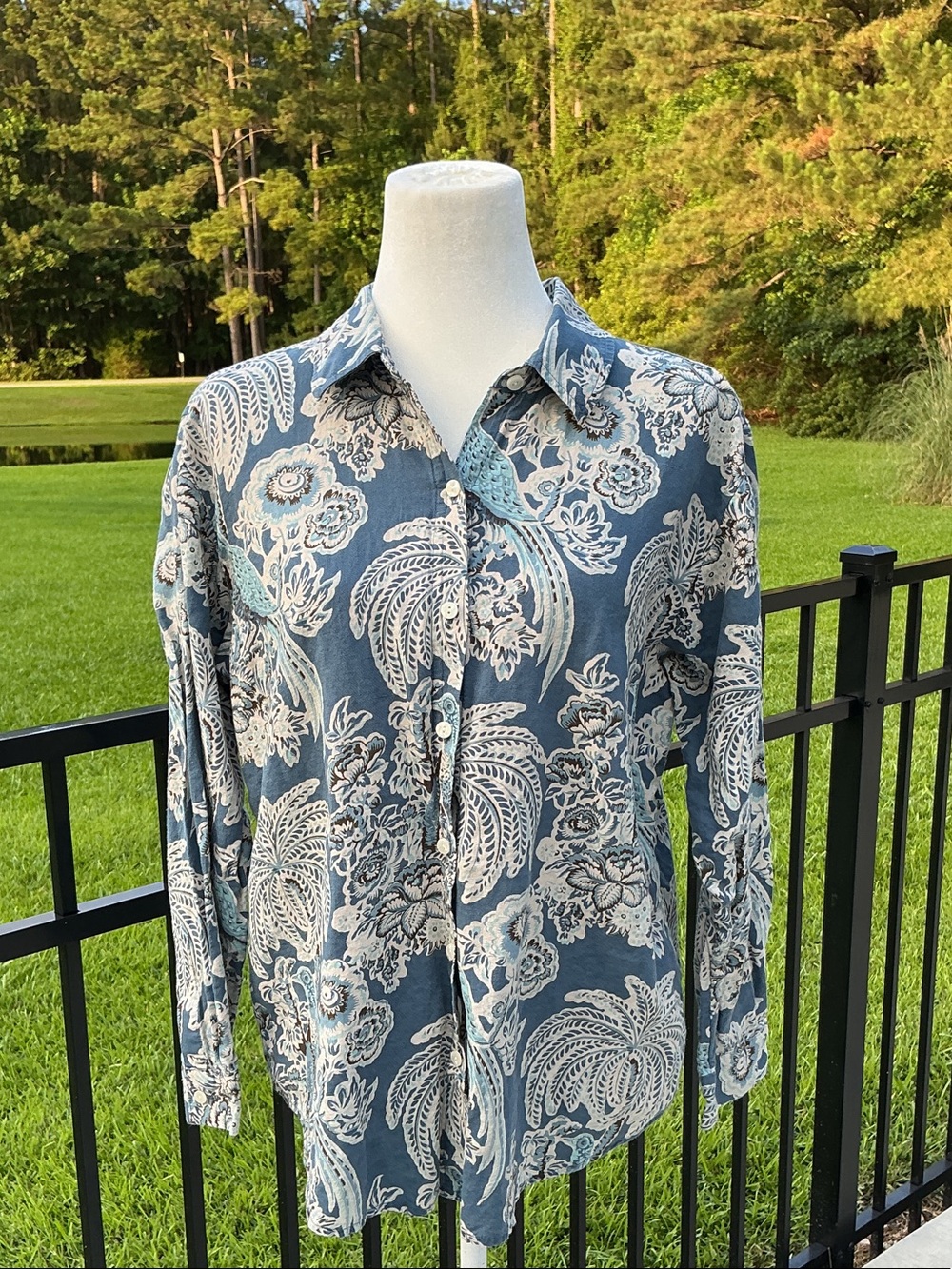 Spartina 449 Aida Relaxed St.Augustine Blue Bird Palm Linen Blend Buttondown